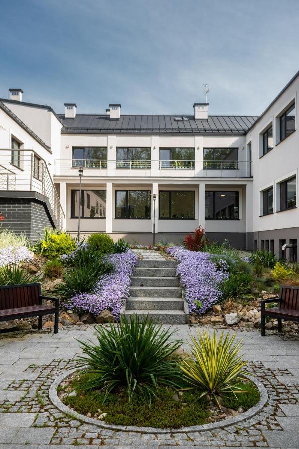 Centrum Rehabilitacji Spolecznej I Zawodowej Zaz Sloneczne Wzgorze Tarnów Exteriör bild