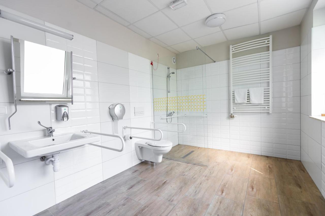 Centrum Rehabilitacji Spolecznej I Zawodowej Zaz Sloneczne Wzgorze Tarnów Exteriör bild