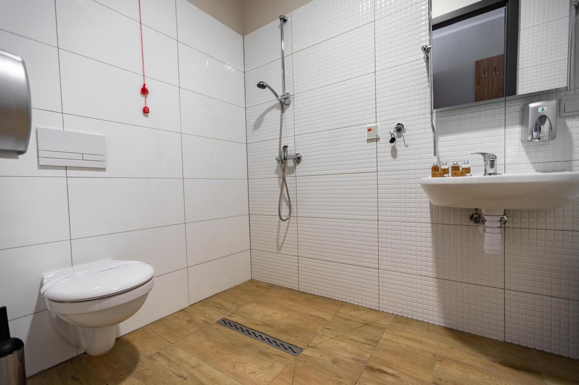 Centrum Rehabilitacji Spolecznej I Zawodowej Zaz Sloneczne Wzgorze Tarnów Exteriör bild