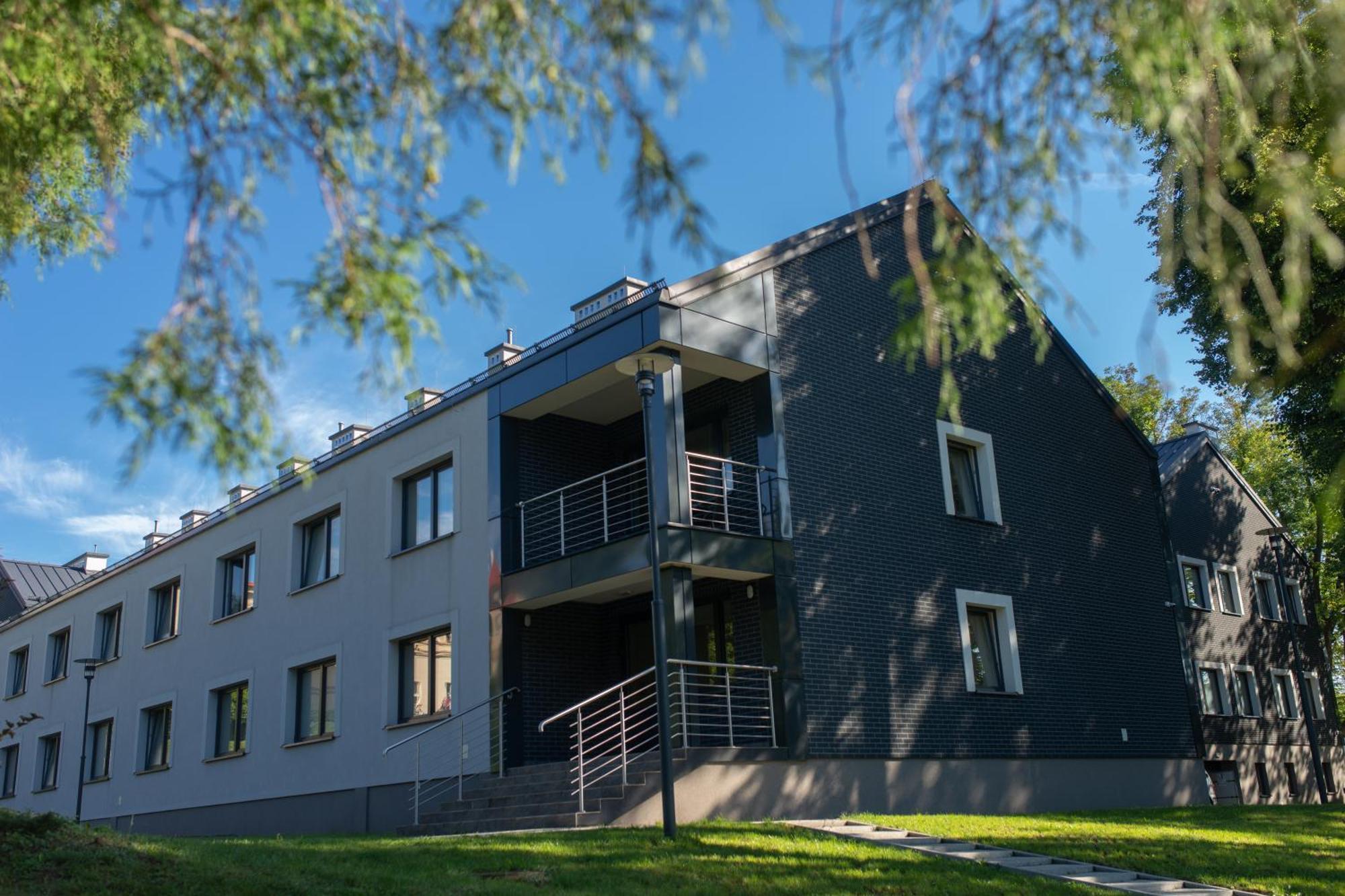 Centrum Rehabilitacji Spolecznej I Zawodowej Zaz Sloneczne Wzgorze Tarnów Exteriör bild